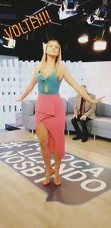 Lívia Andrade feet photo thumbnail