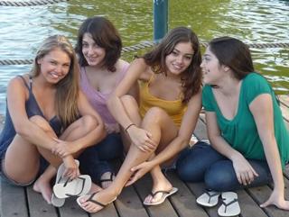 Sophie Charlotte feet photo 4