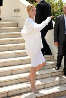 Uma Thurman feet photo thumbnail