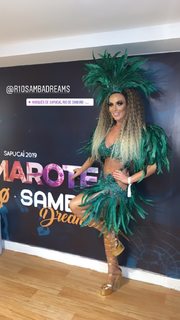 Nicole Bahls feet photo thumbnail