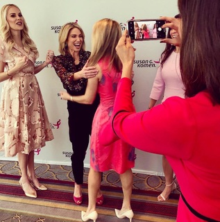Amy Robach feet photo thumbnail