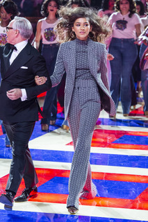 Zendaya feet photo thumbnail