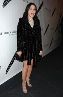 Sophia Bush feet photo thumbnail