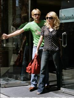 Jessica Simpson feet photo thumbnail