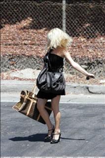 Jessica Simpson feet photo thumbnail