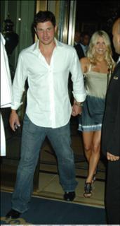 Jessica Simpson feet photo thumbnail