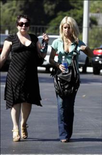Jessica Simpson feet photo thumbnail