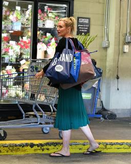 Cameron Diaz feet photo thumbnail