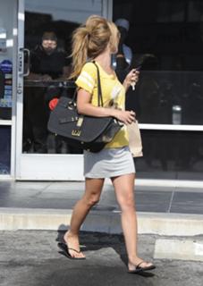 Audrina Patridge feet photo thumbnail
