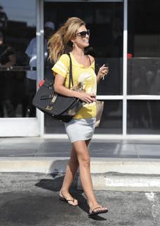 Audrina Patridge feet photo thumbnail