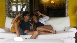 Deborah Secco feet photo thumbnail
