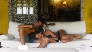 Deborah Secco feet photo thumbnail