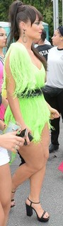 Paolla Oliveira feet photo thumbnail