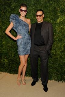 Karlie Kloss feet photo thumbnail