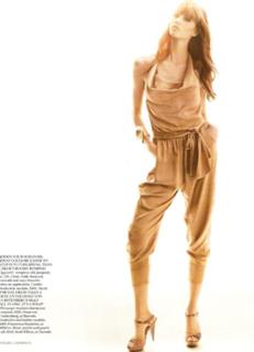 Karlie Kloss feet photo thumbnail