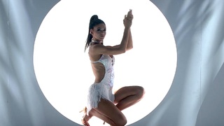 Klaudia Halejcio feet photo thumbnail