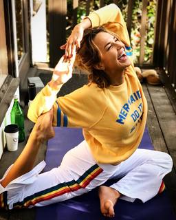 Arielle Kebbel feet photo thumbnail