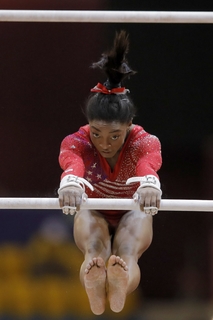 Simone Biles feet photo thumbnail