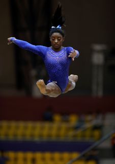 Simone Biles feet photo thumbnail
