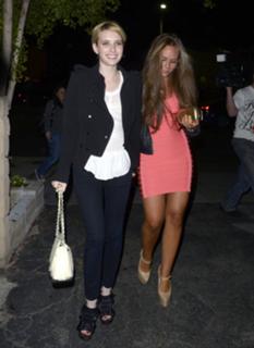 Emma Roberts feet photo thumbnail