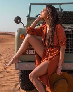 Cristina Buccino feet photo thumbnail