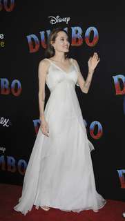 Angelina Jolie feet photo thumbnail