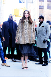 Keira Knightley feet photo thumbnail