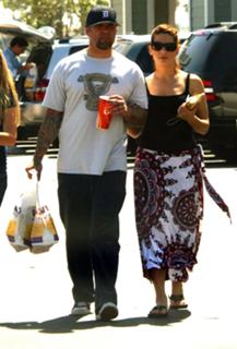 Sandra Bullock feet photo thumbnail