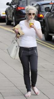 Helen Flanagan feet photo thumbnail