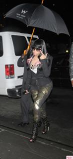 Nicki Minaj feet photo thumbnail