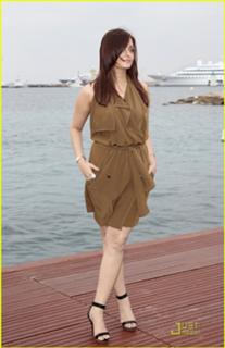 Aishwarya Rai Bachchan feet photo thumbnail