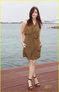 Aishwarya Rai Bachchan feet photo thumbnail