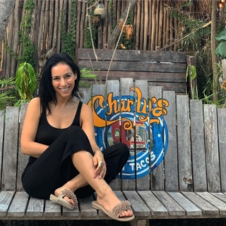 Claudia Lizaldi feet photo thumbnail