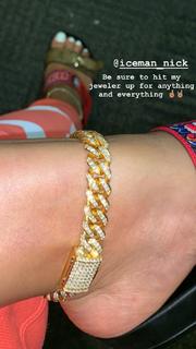 Jilly Anais feet photo thumbnail