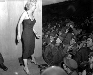 Marilyn Monroe feet photo 5