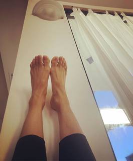 Constance Marie feet photo thumbnail