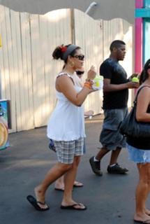 Jordin Sparks feet photo thumbnail