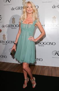 Victoria Silvstedt feet photo 2