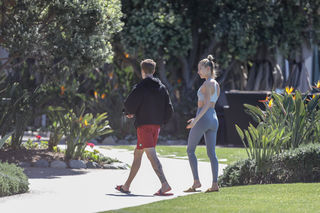 Hailey Bieber feet photo thumbnail