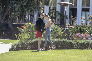 Hailey Bieber feet photo thumbnail