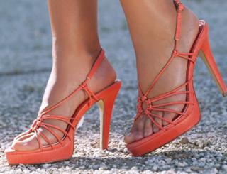 Paige Butcher feet photo thumbnail