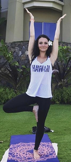 Brittney Smith feet photo thumbnail