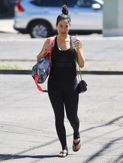 Nikki Garcia feet photo thumbnail