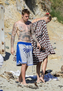 Hailey Bieber feet photo thumbnail
