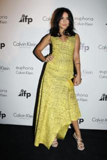Vanessa Hudgens feet photo thumbnail