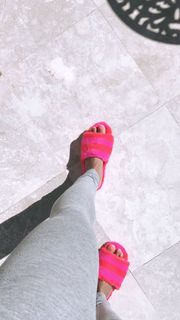 Qimmah Russo feet photo thumbnail