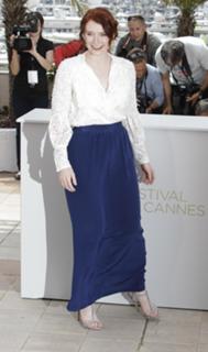 Bryce Dallas Howard feet photo thumbnail