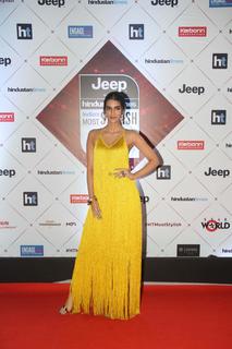 Kriti Sanon feet photo thumbnail
