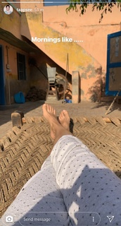 Taapsee Pannu feet photo thumbnail