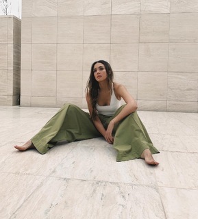 Jessica Alba feet photo thumbnail